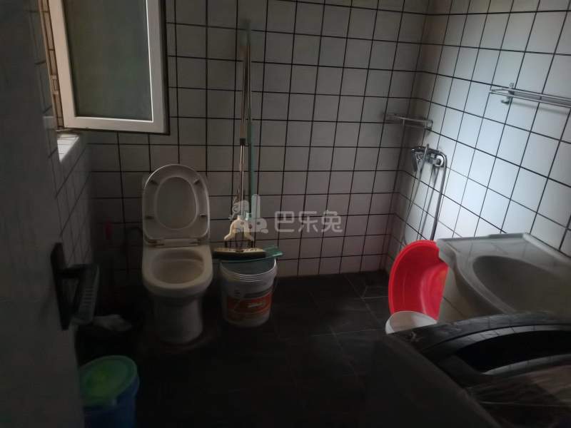 新月鸿锦苑2期西区8922161卫生间图14