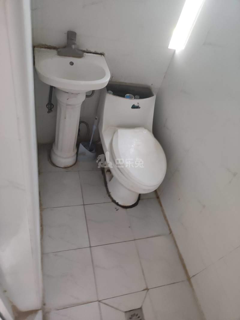 高行绿洲六期8937853卫生间图10