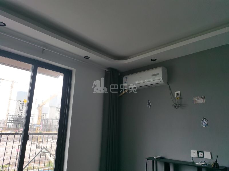 英郡雷丁小城8976796卧室图1