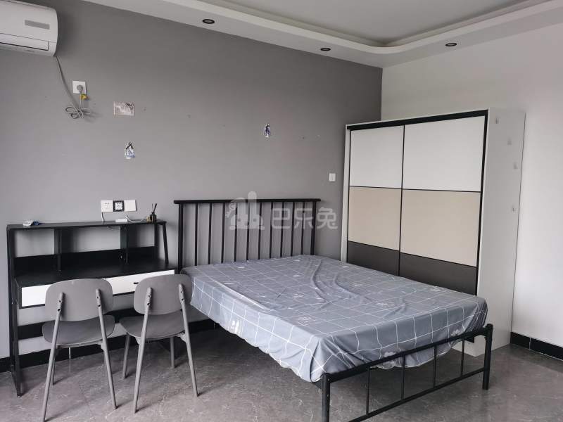 英郡雷丁小城8976796卧室图3