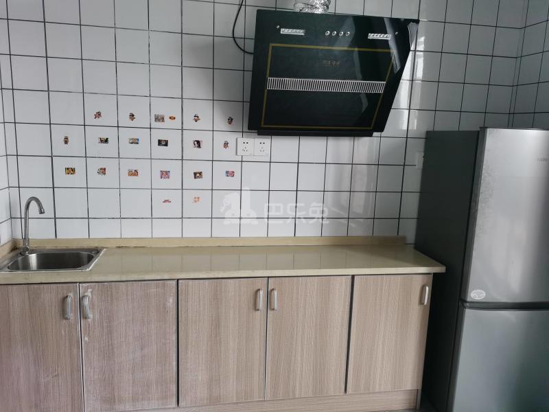 英郡雷丁小城8976796厨房图4