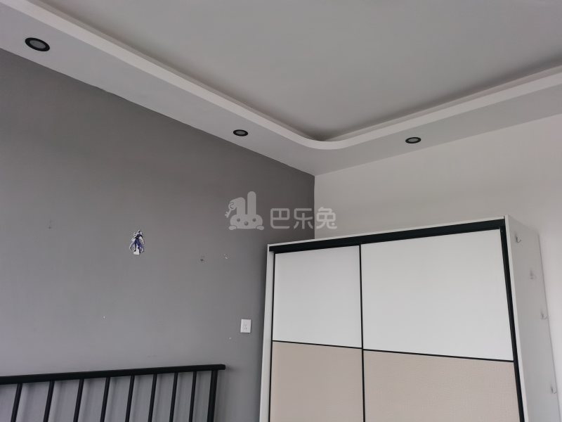 英郡雷丁小城8976796卧室图2