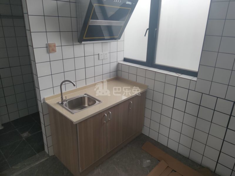 英郡雷丁小城8976797厨房图4