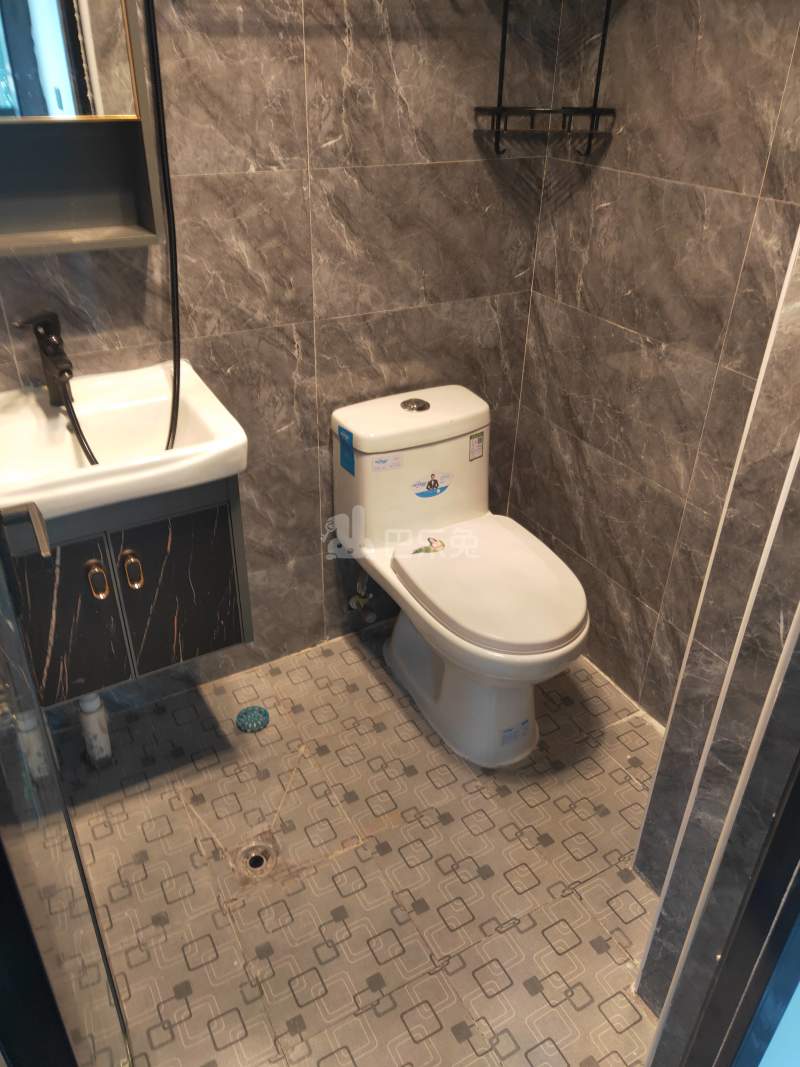 玉兰香苑一期B块8979717卫生间图4