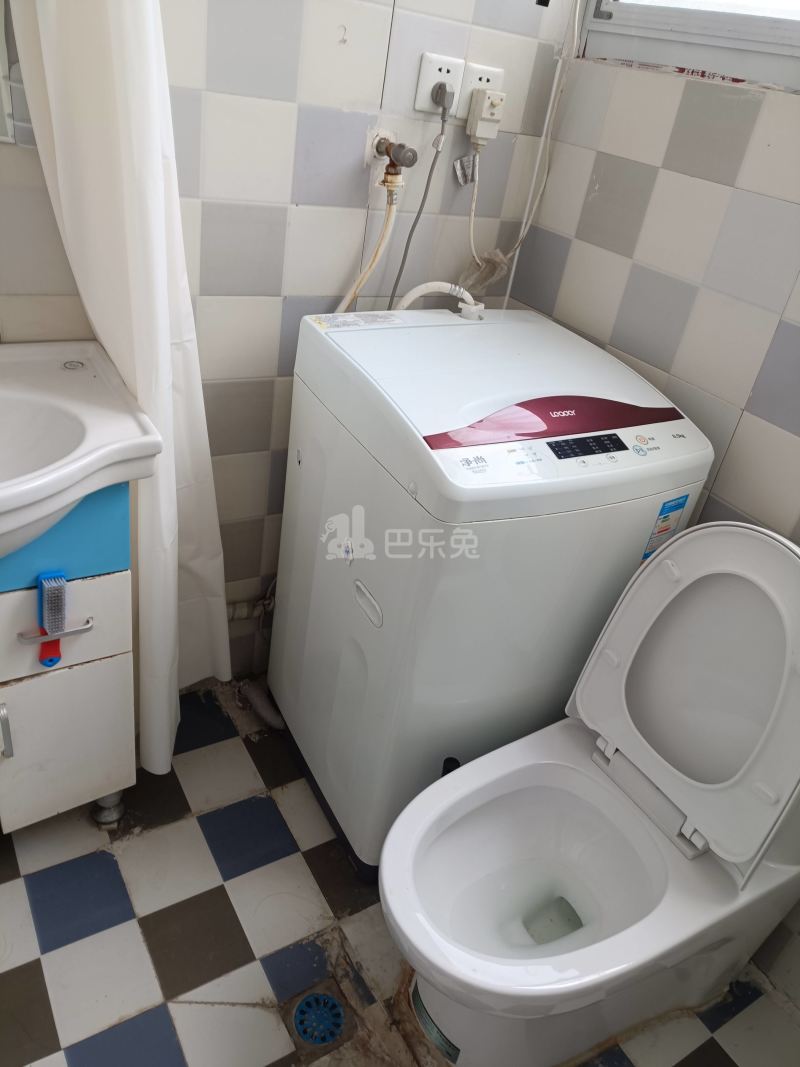 川展路新春村南王家宅（民房）9001119卫生间图5