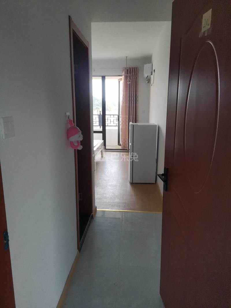 鄉悦华亭9007923客厅图8