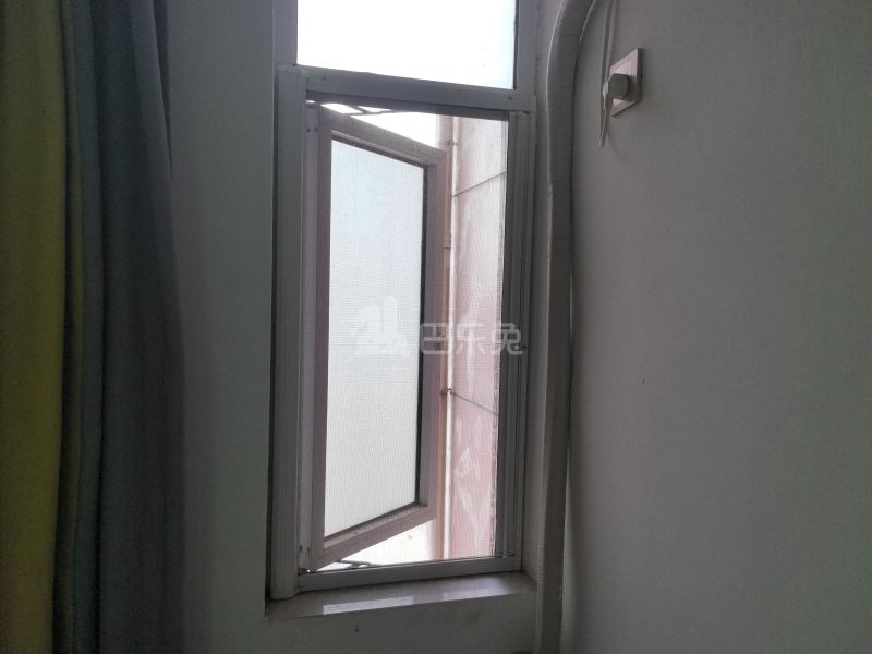 兴浦新村（闸殷路75弄）9010541卧室窗户图11