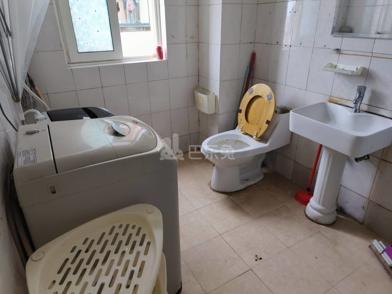 中皇广场9031717卫生间图9