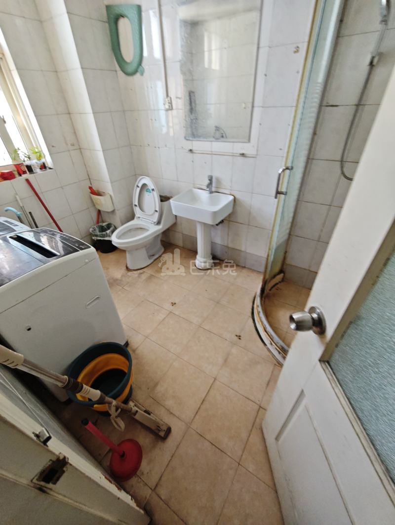 中皇广场9031717卫生间图7