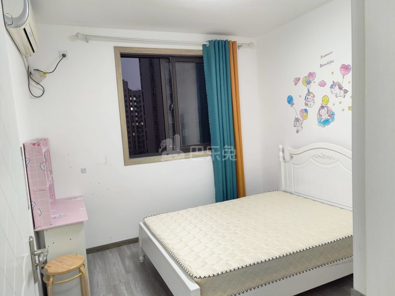 佘北家园凤尾苑9099950卧室图0