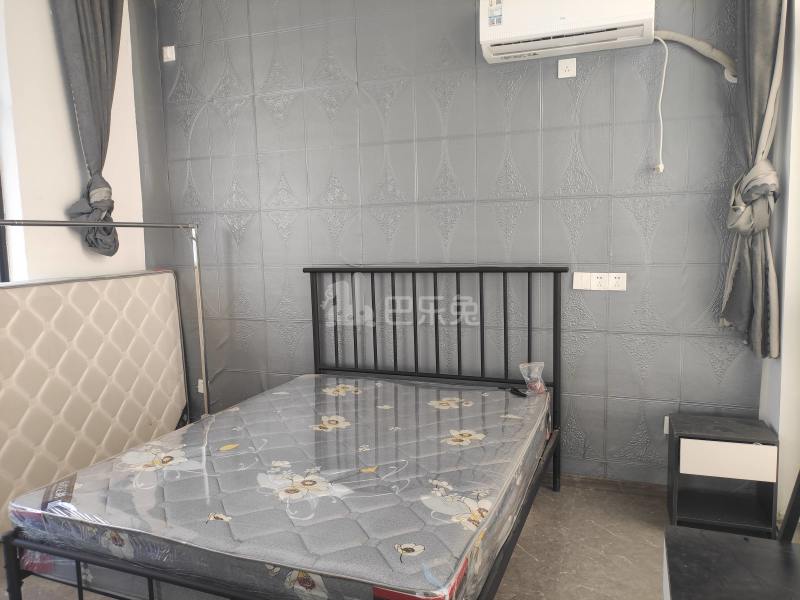 英郡雷丁小城9122215卧室图2