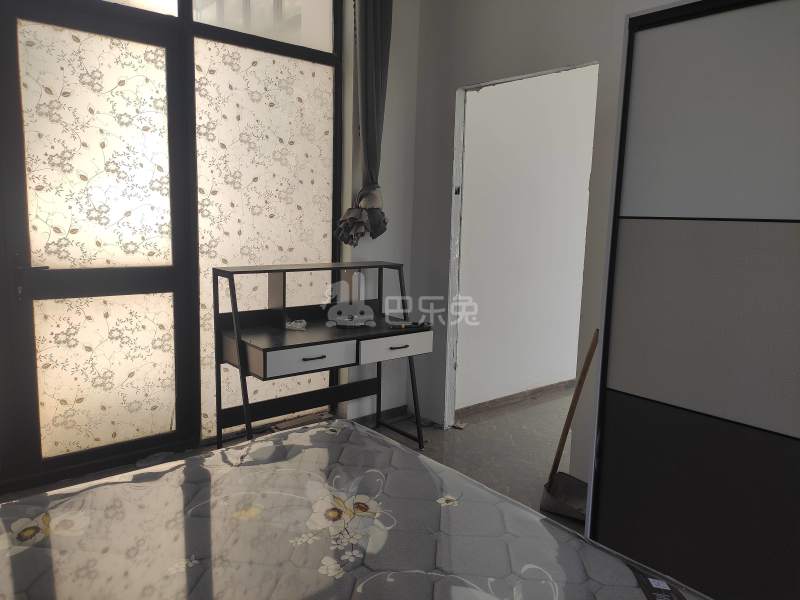 英郡雷丁小城9122215卧室图0