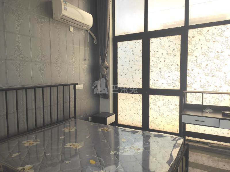 英郡雷丁小城9122215卧室图3