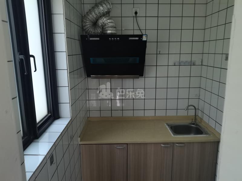 英郡雷丁小城9122235厨房图4