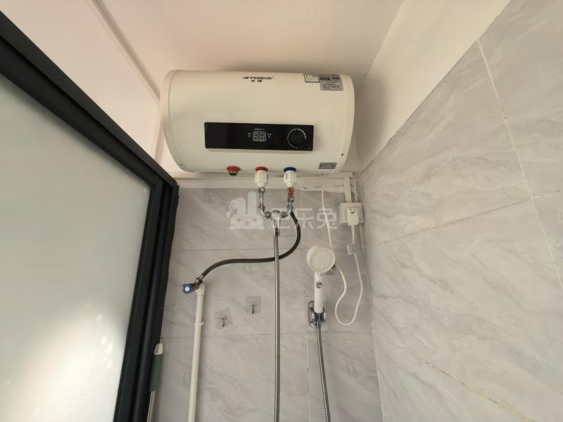 信鹏大楼9123960卫生间图7