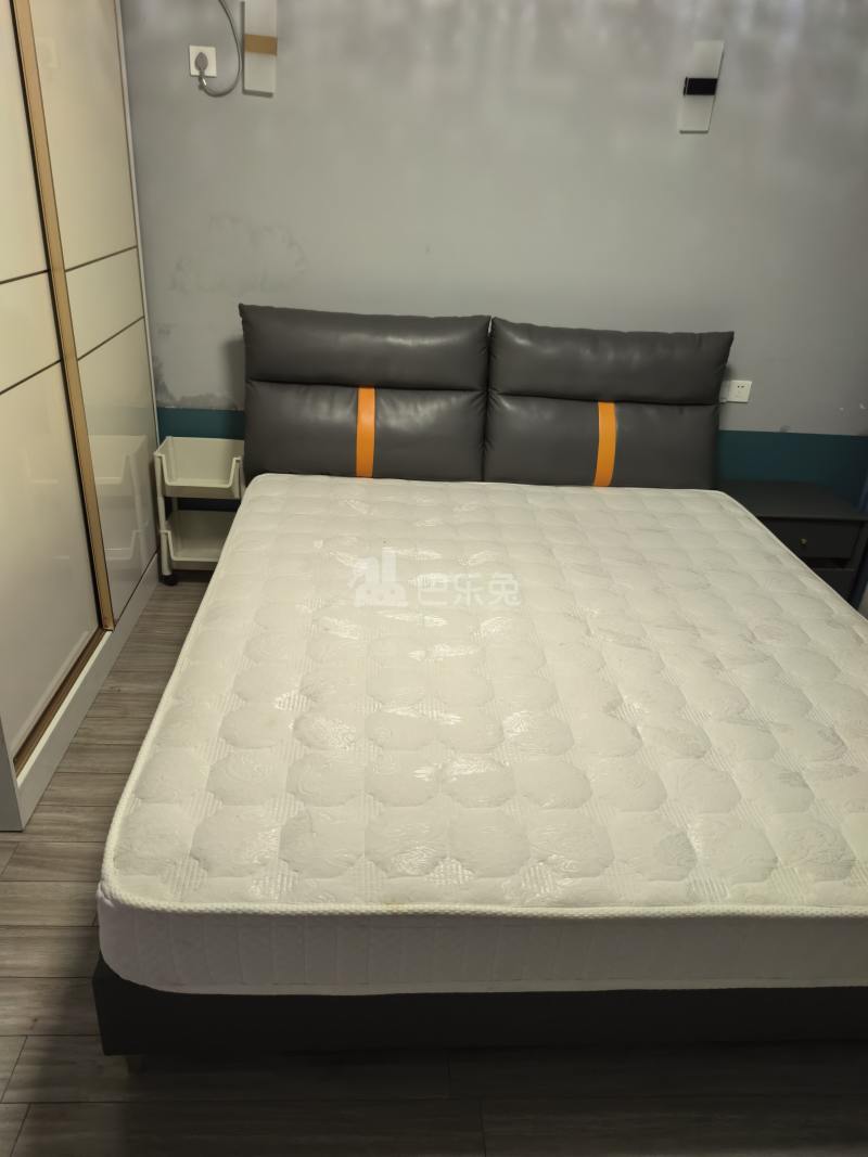 宝宸共和家园南区9140290卧室图1