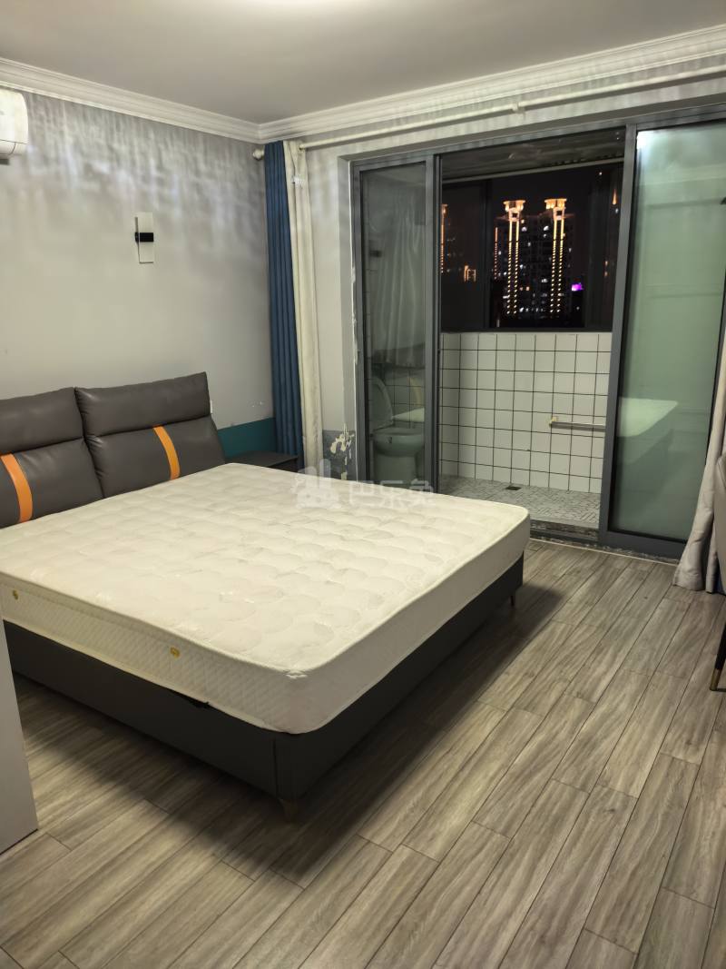 宝宸共和家园南区9140290卧室图0