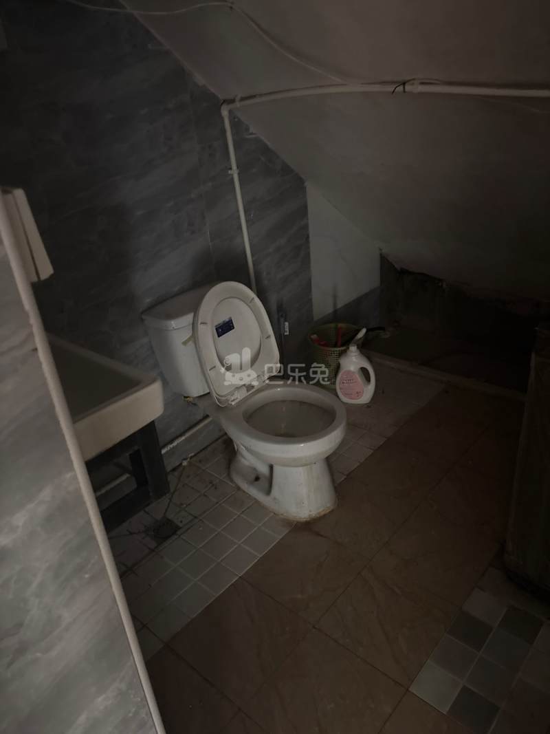 巷佳华苑1期8636295卫生间图9