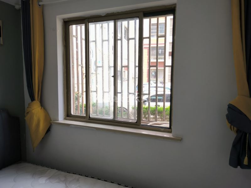 玉兰香苑二期A块9153440卧室窗户图11