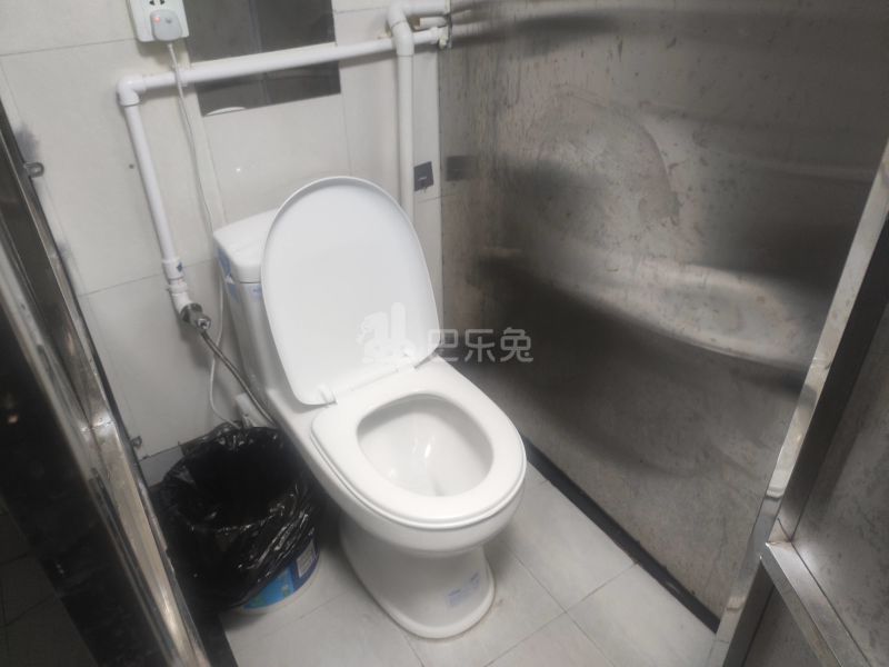 贵仁绿苑9176753卫生间图11