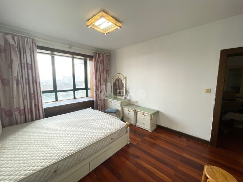 华浜新村（长江路366弄）9184796卧室图1