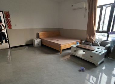 英雄村（民房） 