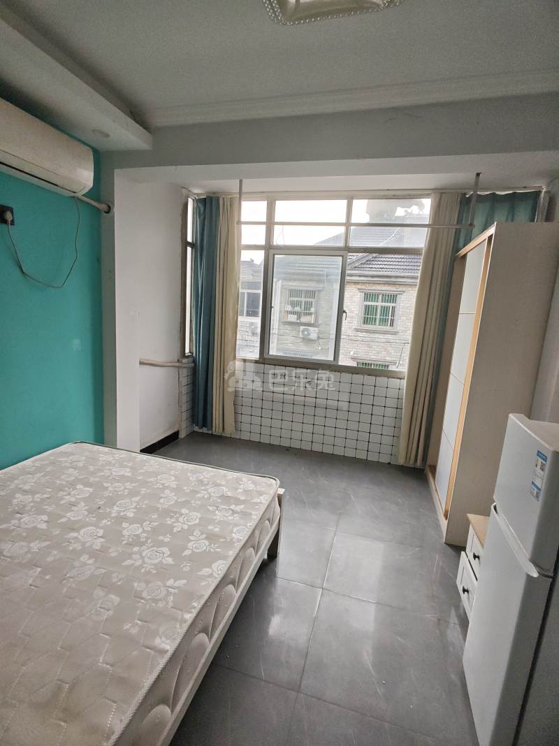 方夏中心村9218373卧室窗户图7