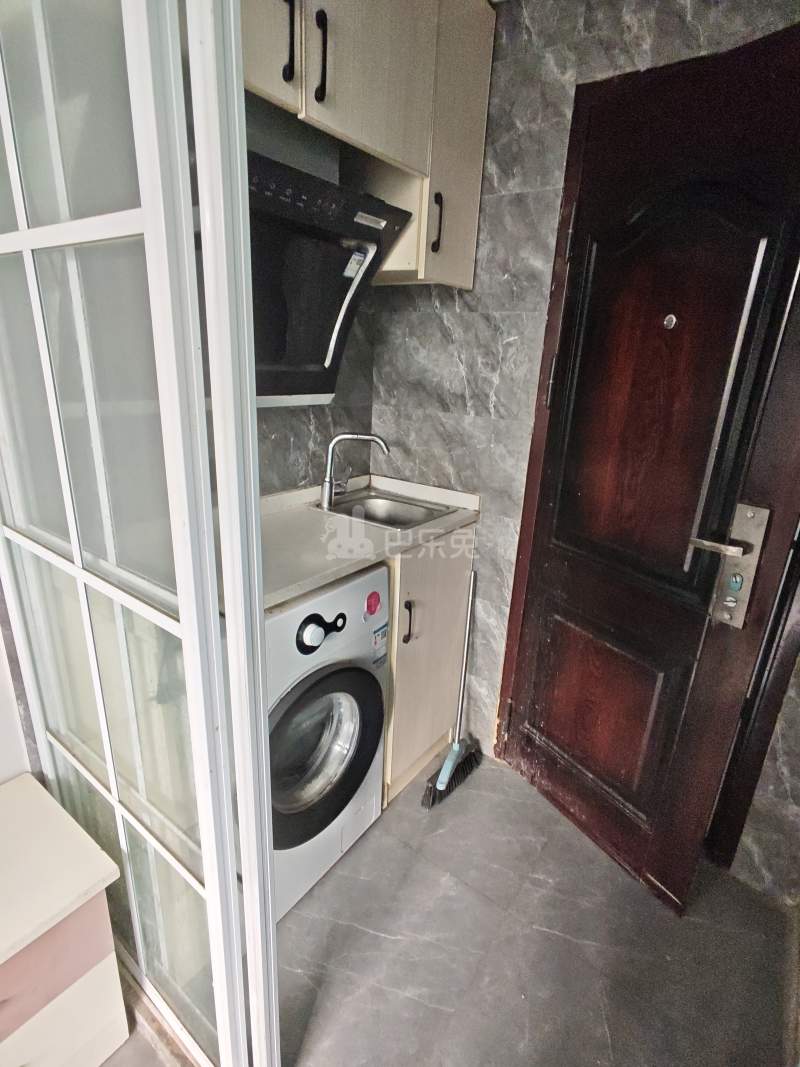 方夏中心村9218373厨房图4