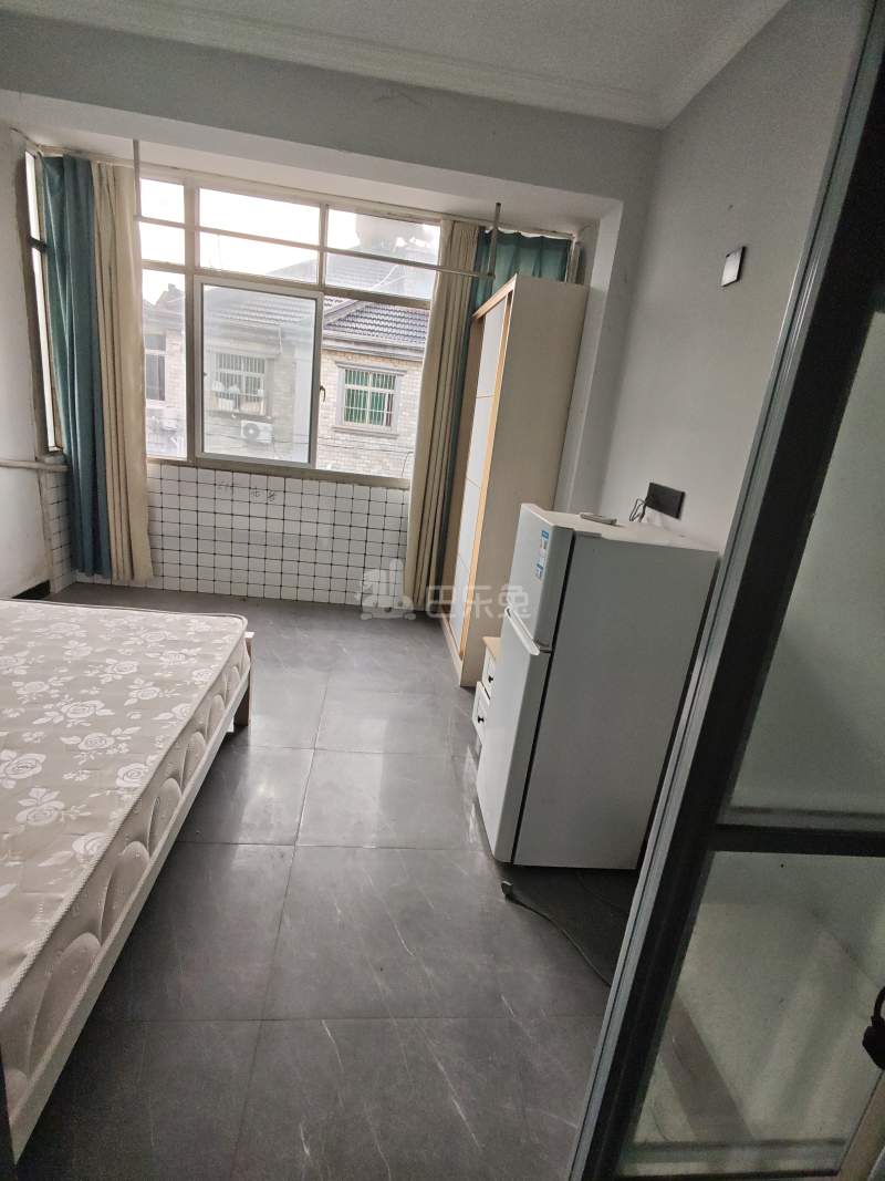 方夏中心村9218373卧室图1