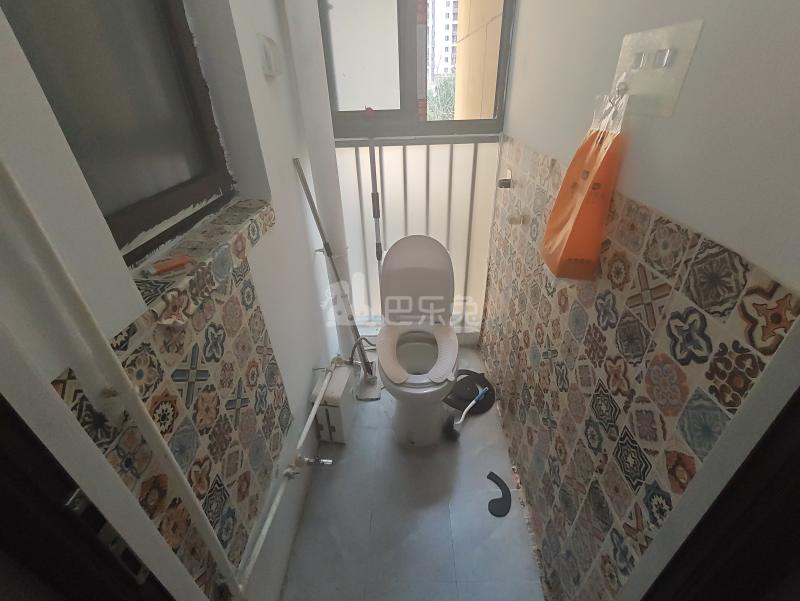 祁秀雅苑9233142卫生间图5