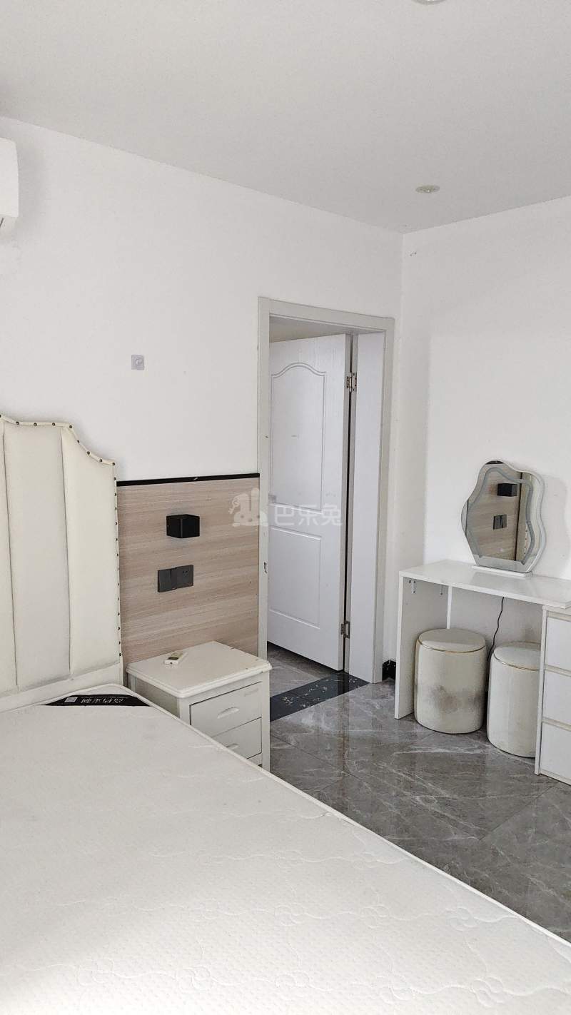 新北花苑9255933卧室图2