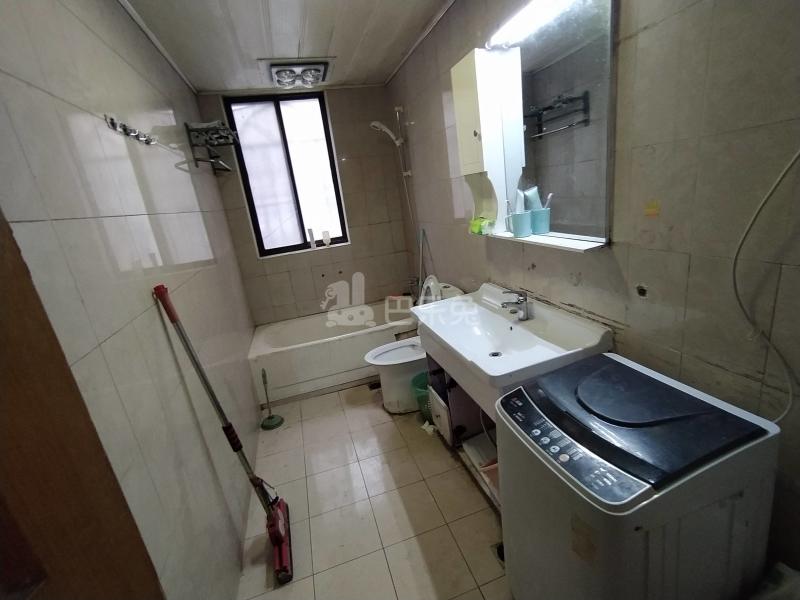 天山新苑9437747卫生间图16