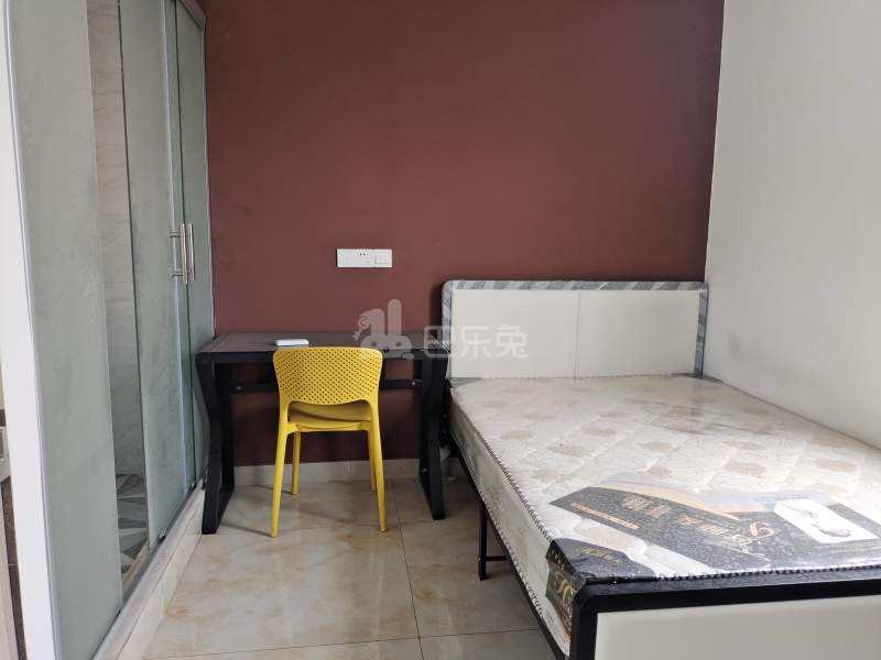 新益村严家江中（民房）9288775卧室图2