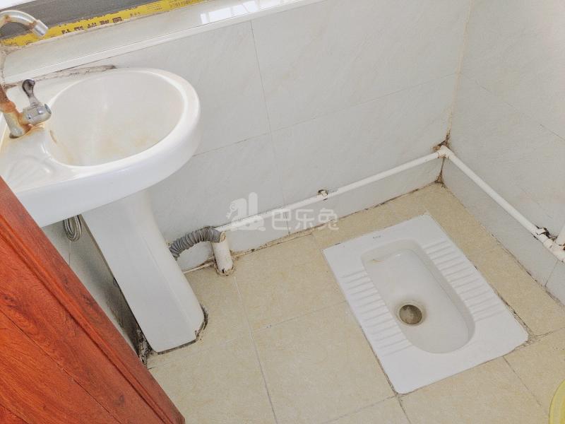 招南小区9292408卫生间图8