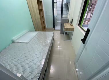 倚龙华庭 1室0厅1卫