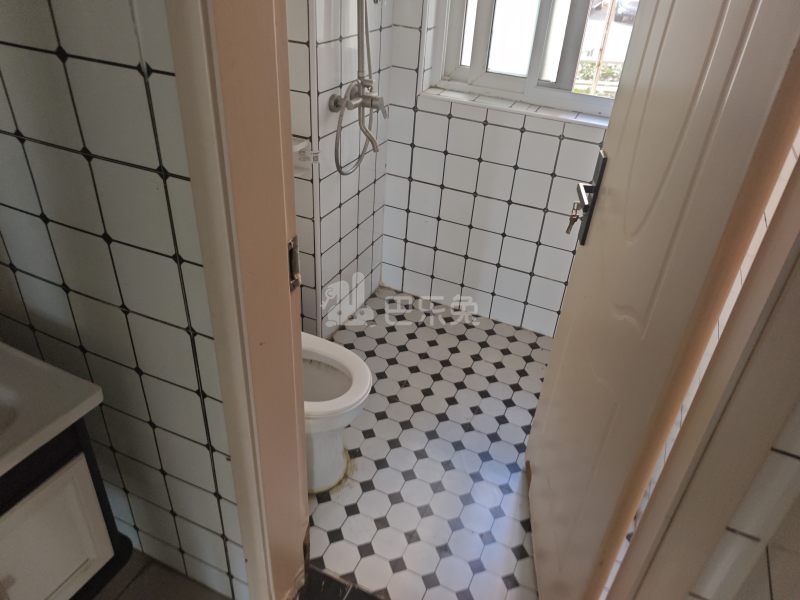 新月鸿锦苑2期东区（新月鸿瑞园）9340719卫生间图10