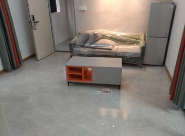 犀牛角中街41号A栋 2室1厅1卫