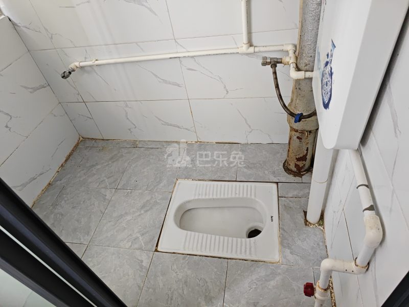 中兴公寓9364998卫生间图5