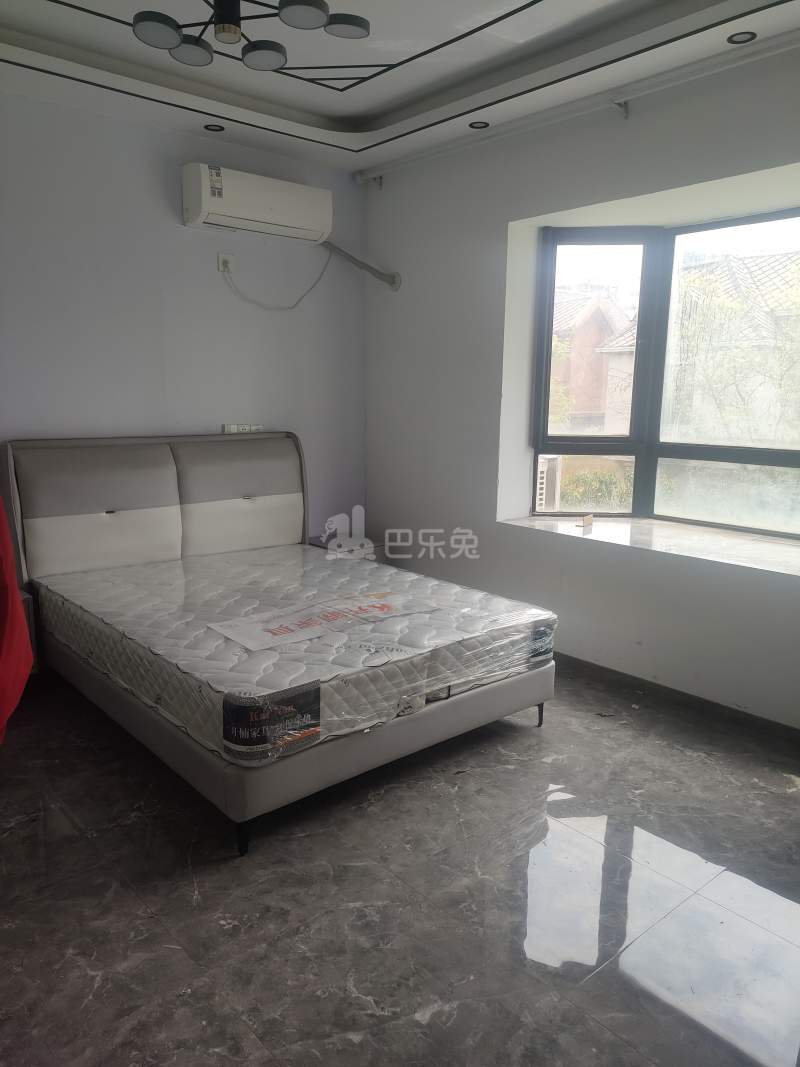 英郡雷丁小城9387600卧室图0