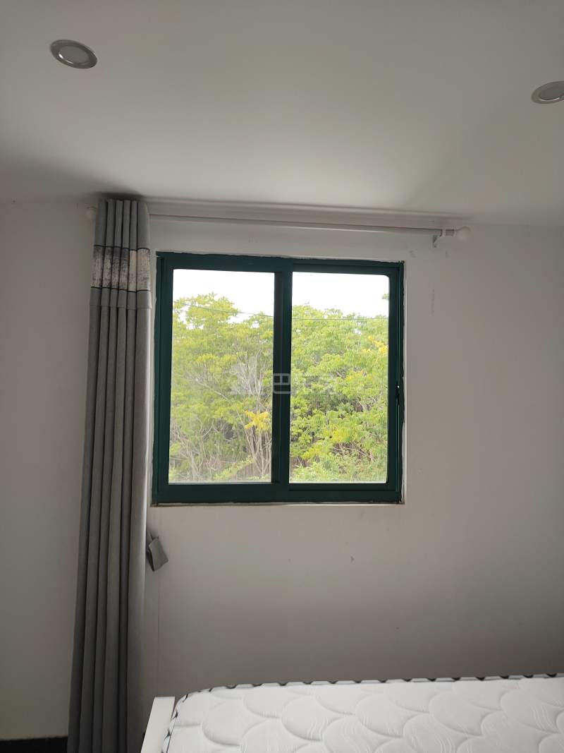 川周公路6867号9395919卧室窗户图6