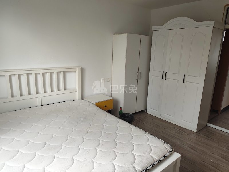 川周公路6867号9395919卧室图2