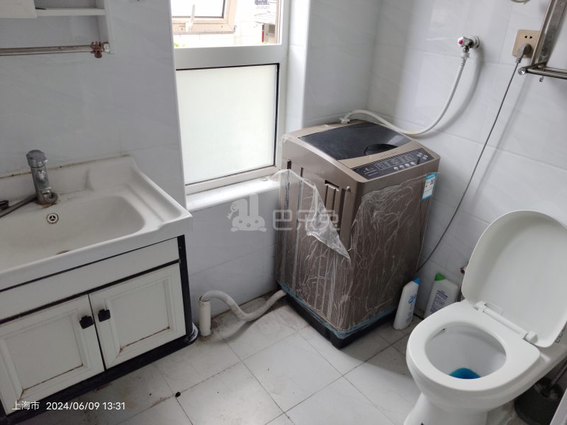 上海院子9419837卫生间图5