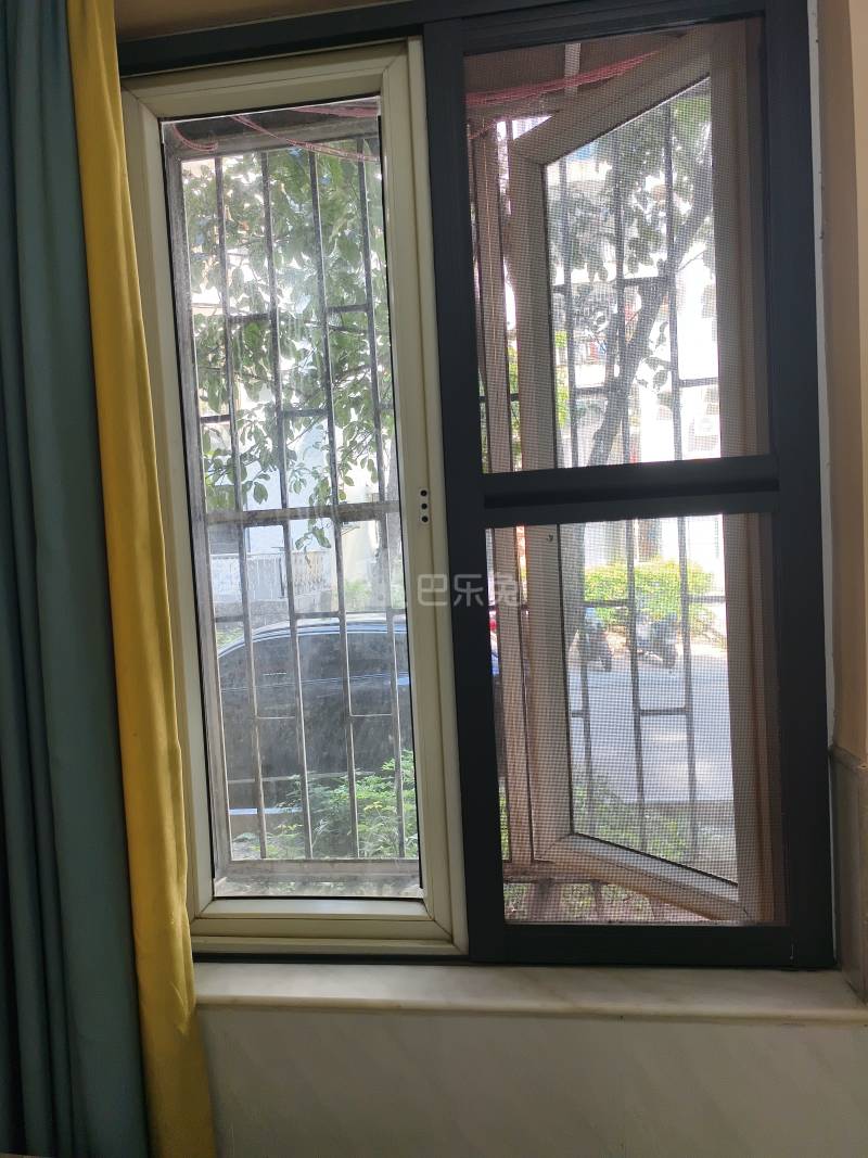 海湾花园9437008卧室窗户图9