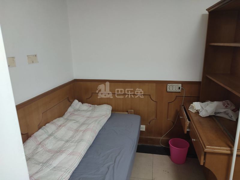 天山新苑9437747卧室图2