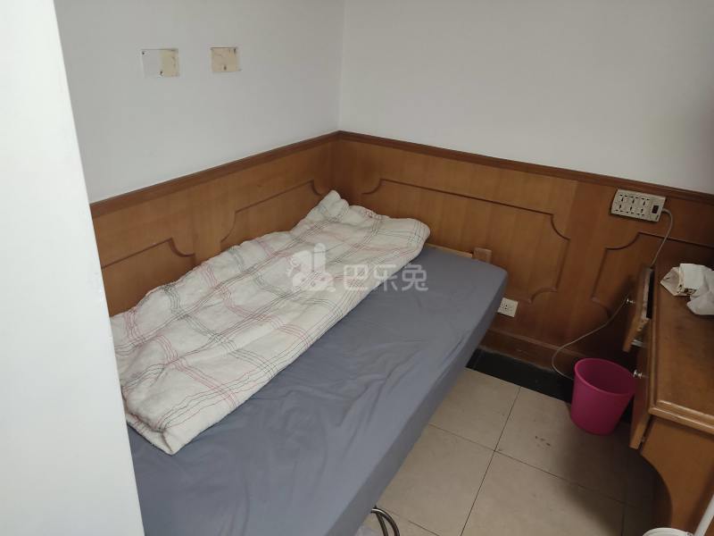 天山新苑9437747卧室图1