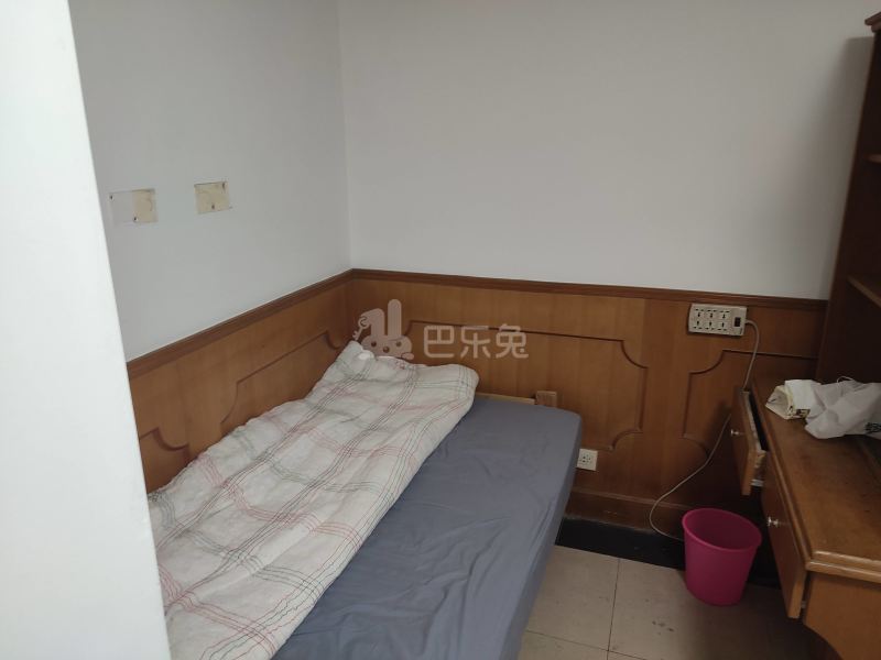 天山新苑9437747卧室图3