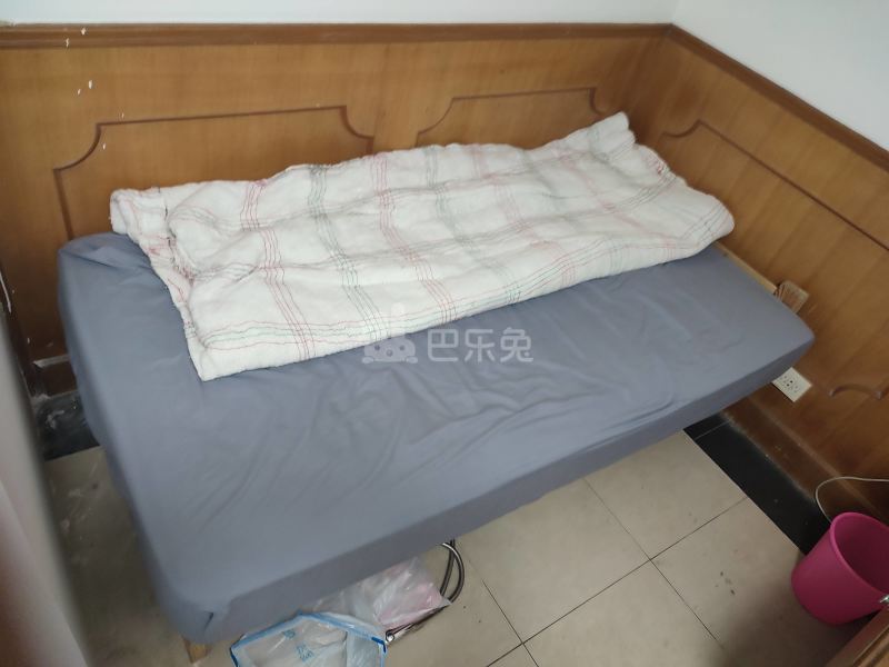 天山新苑9437747卧室图4