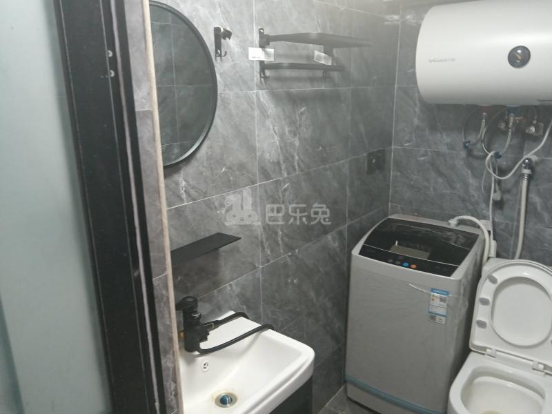 东滨村西张家宅（民房）9438226卫生间图3