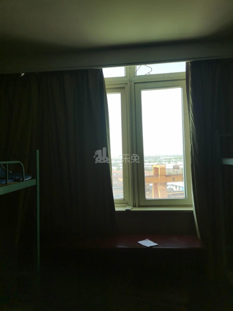 祥隆公寓9444503卧室窗户图6