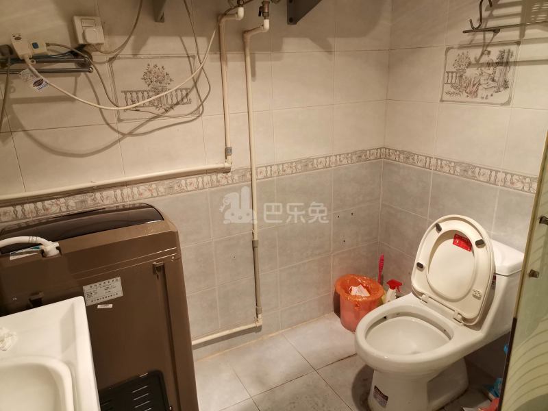 蓝天苑9452721卫生间图14